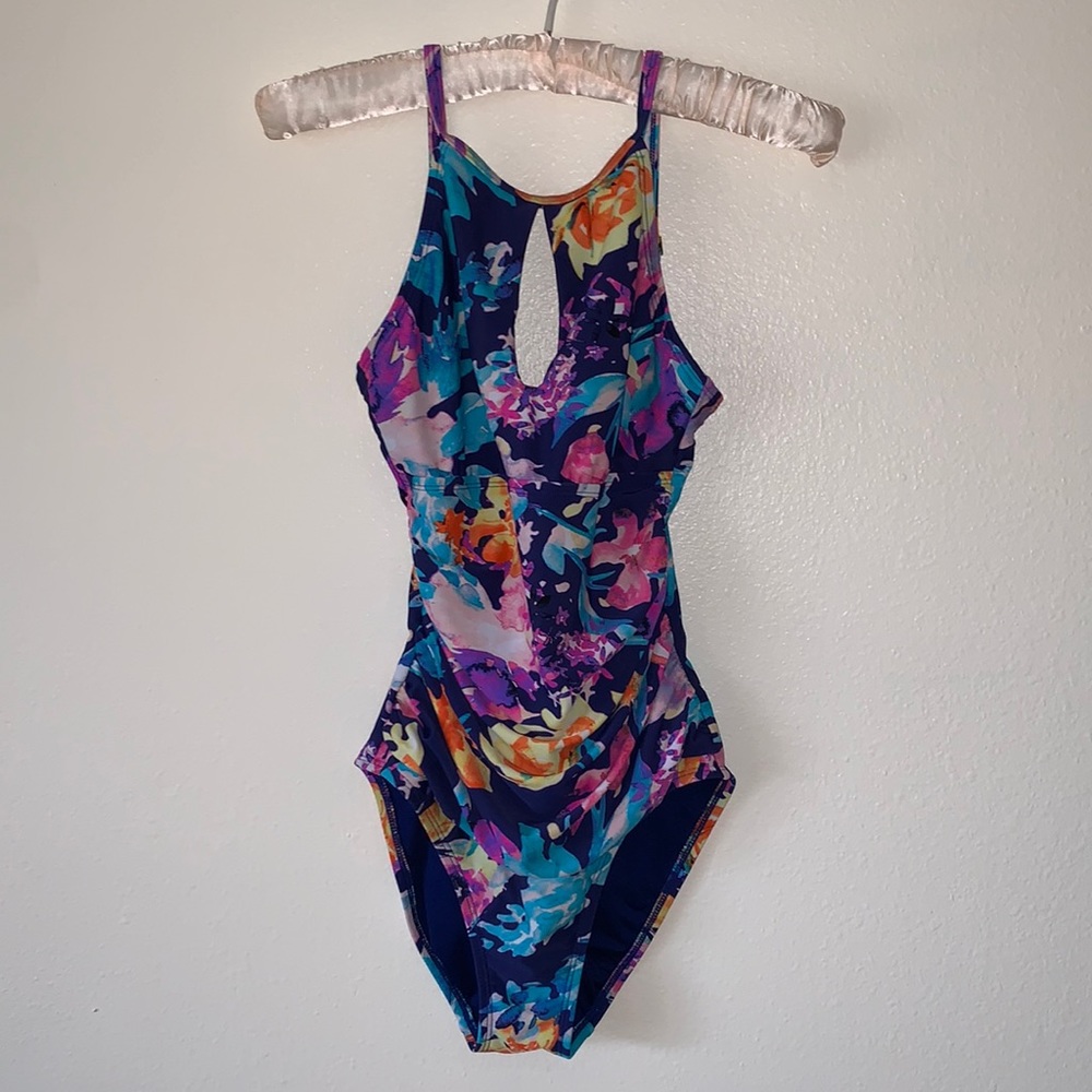 Swim/Bathing Suit One Piece Size 6 Women’s Into The  Bleu By Amerex Multi Colors